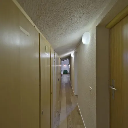 Apartment Chesa Gordona 1 - Celerina